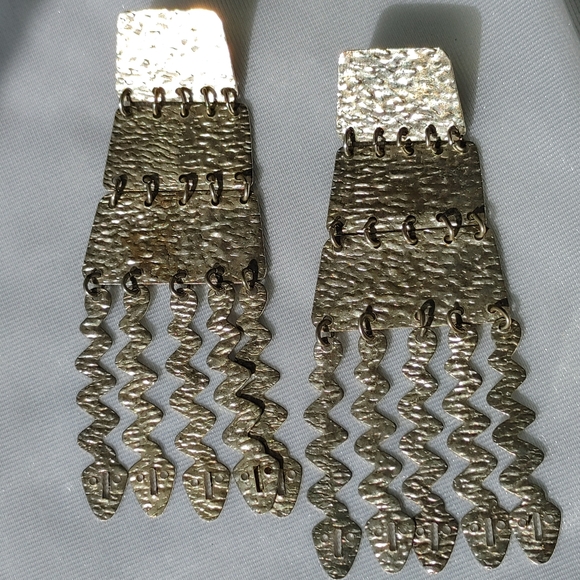 Long Dangle tiered snake silvertone earrings - Picture 1 of 6